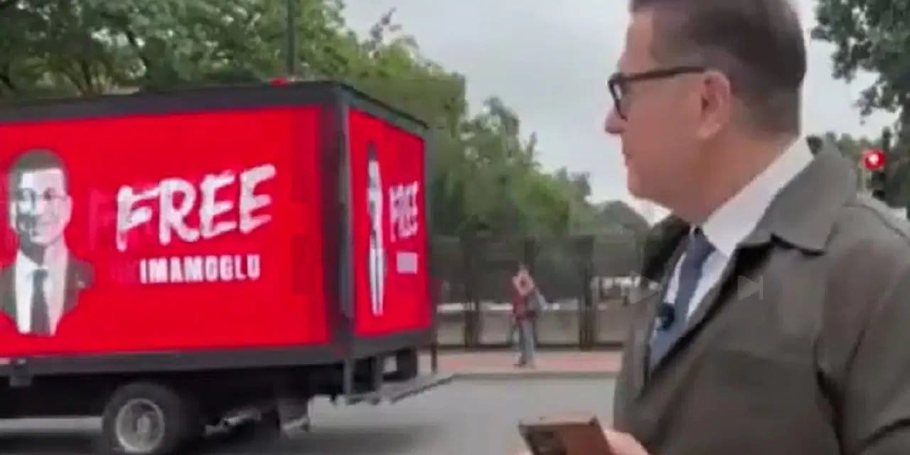 Erdoğan ile Trump görüşürken Beyaz Saray önünde İmamoğlu sürprizi