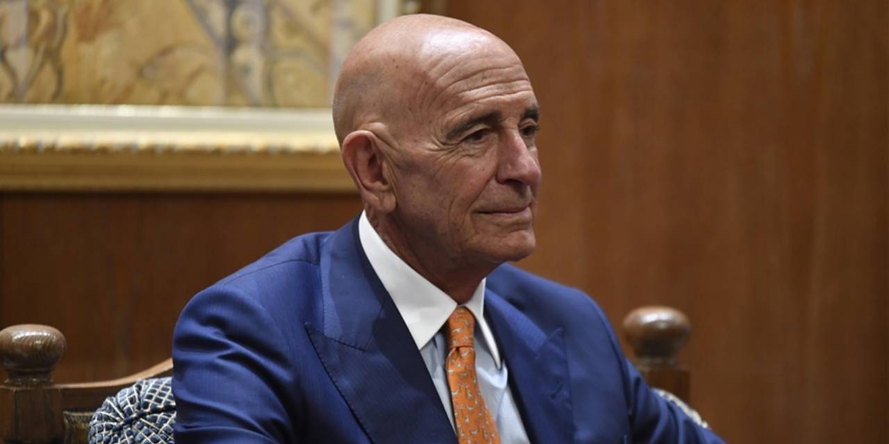 Barrack, Özgür Özel'in iddialarını doğruladı: "Yüzlerce yolcu uçağı için  anlaşma sağlandı!"