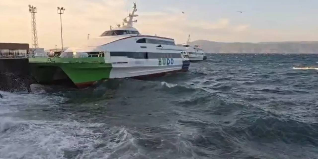 BUDO ve feribot seferlerine fırtına engeli