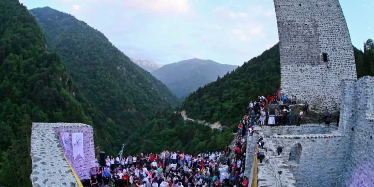 Turist akınına uğradı: 8 ayda 140 bin ziyaretçiyle rekorunu kırdı