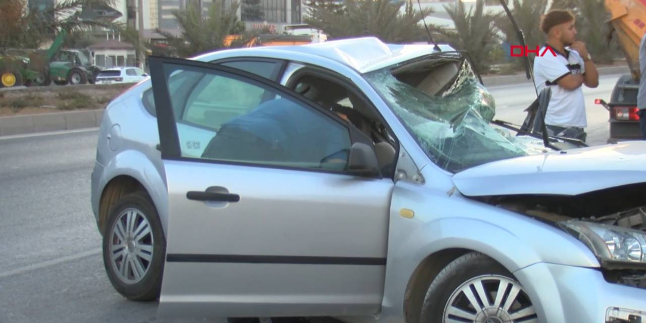 Memurlarının bulunduğu araç kaza yaptı: 2 ölü