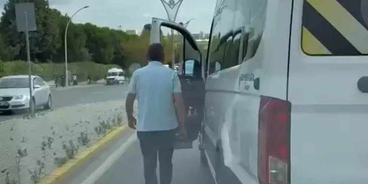 Önünü kestiği sürücüyü tehdit eden servis şoförü yakalandı