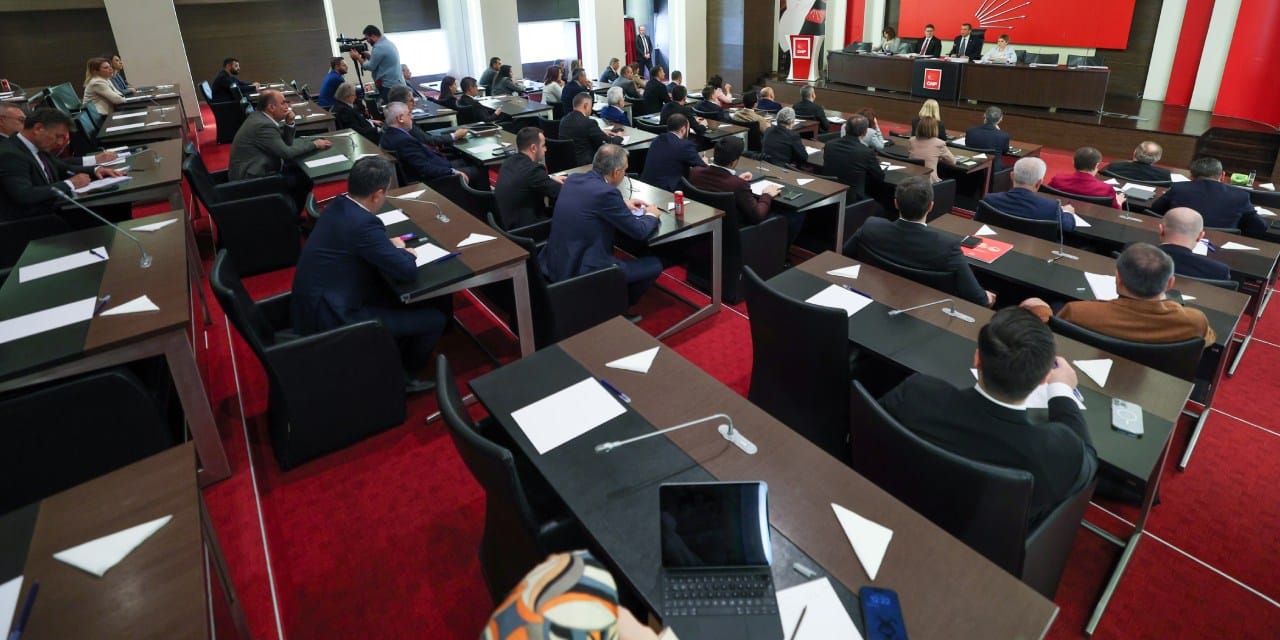 CHP'de kritik yönetim toplantısı