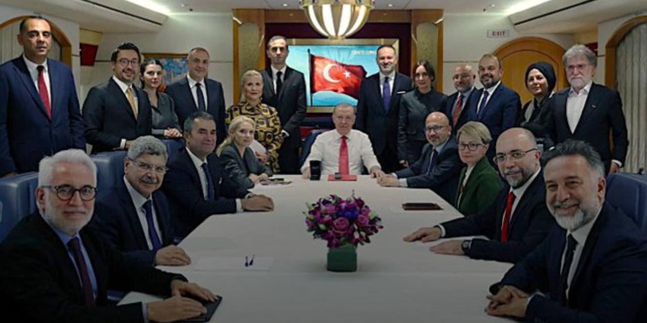 AKP'li gazeteciden uçak rezaletine sert tepki! "Bu operasyonun hedefinde Duran var"