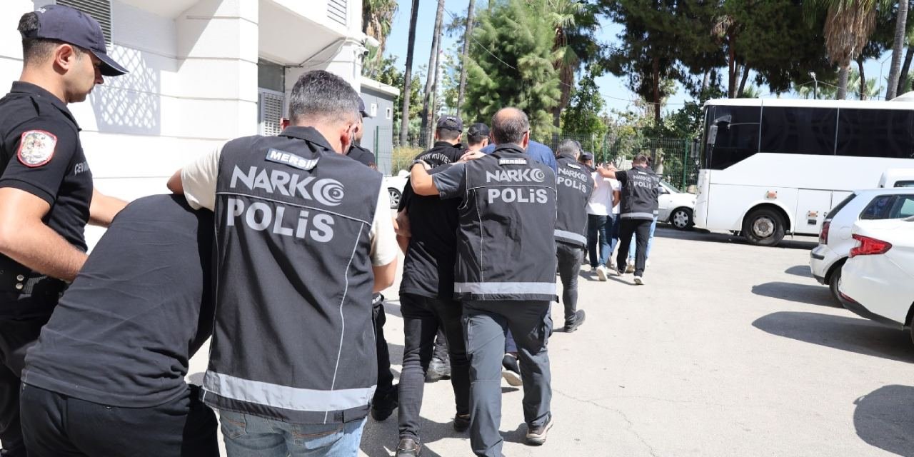 Uyuşturucu şebekesinin 'konvoy' planı polise takıldı