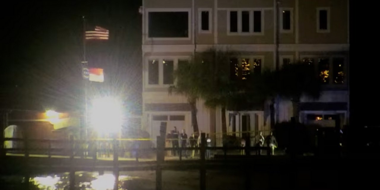 ABD'de vahşet! Gemiden restorana ateş açtı