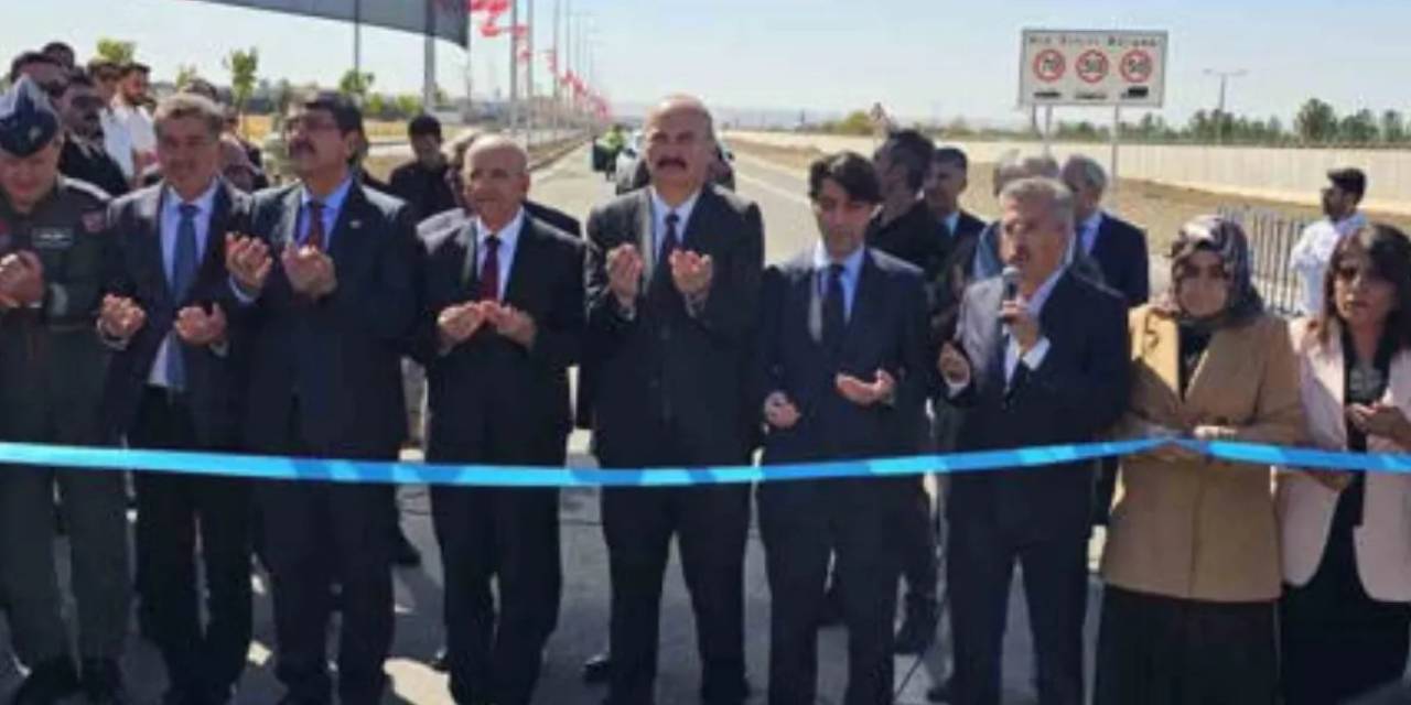 Mehmet Şimşek Erdoğan Bulvarını açtı