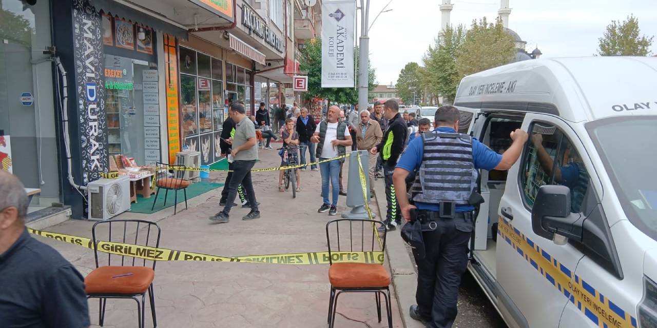 Sakarya'da sokak ortasında silahlı saldırı