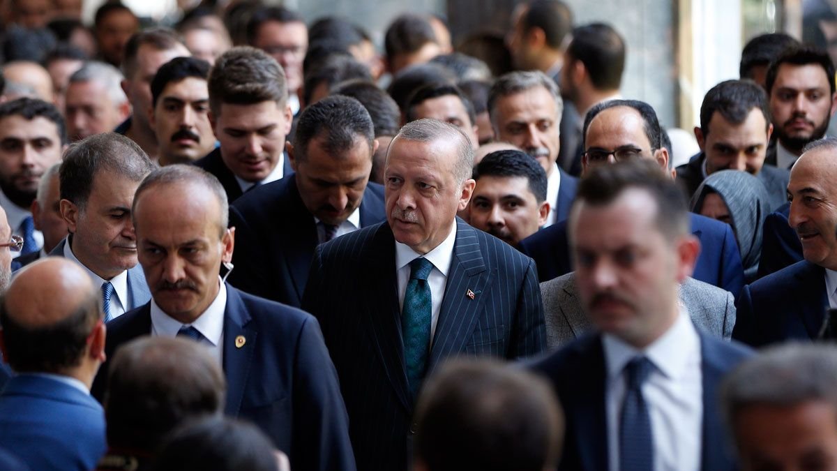 "AKP'de kabineden medyaya köklü değişiklikler yapılacak"
