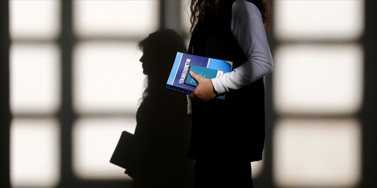 Eğitim İş'ten eylem: AKP gençliğin geleceğini gasbetmektedir