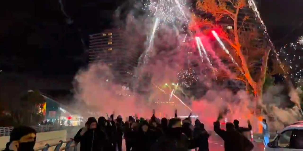 Galatasaray taraftarı Liverpool'u uykusuz bıraktı: İstanbul'da İngilizleri şaşkına çeviren olay