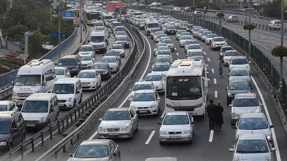 İstanbul'un trafiğine yeni çözüm! "Elektrikli scooter"