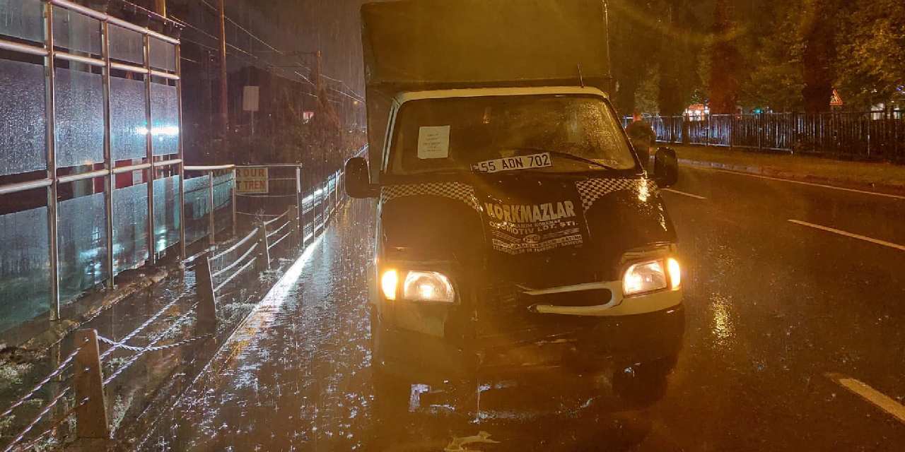 Kamyonetin çarptığı 13 yaşlarındaki 2 çocuk öldü!