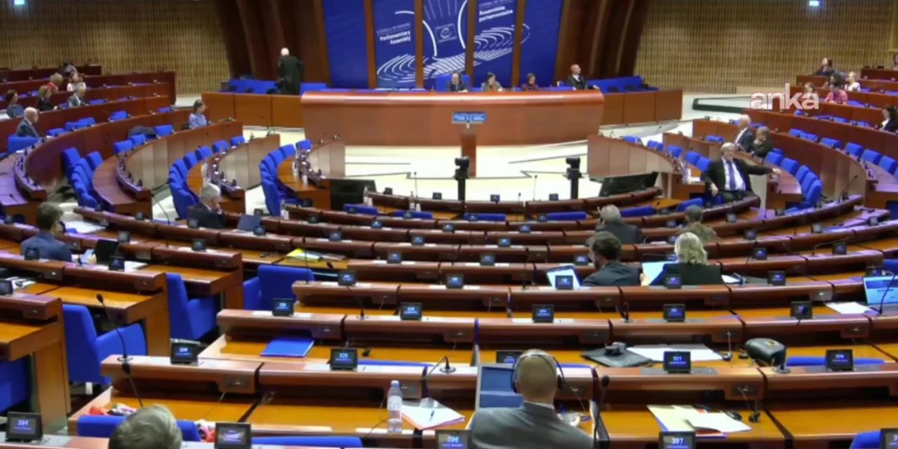 CHP'li vekil Avrupa Parlamentosu'nda tek tek anlattı: Seçimler var ama halk iradesi yok