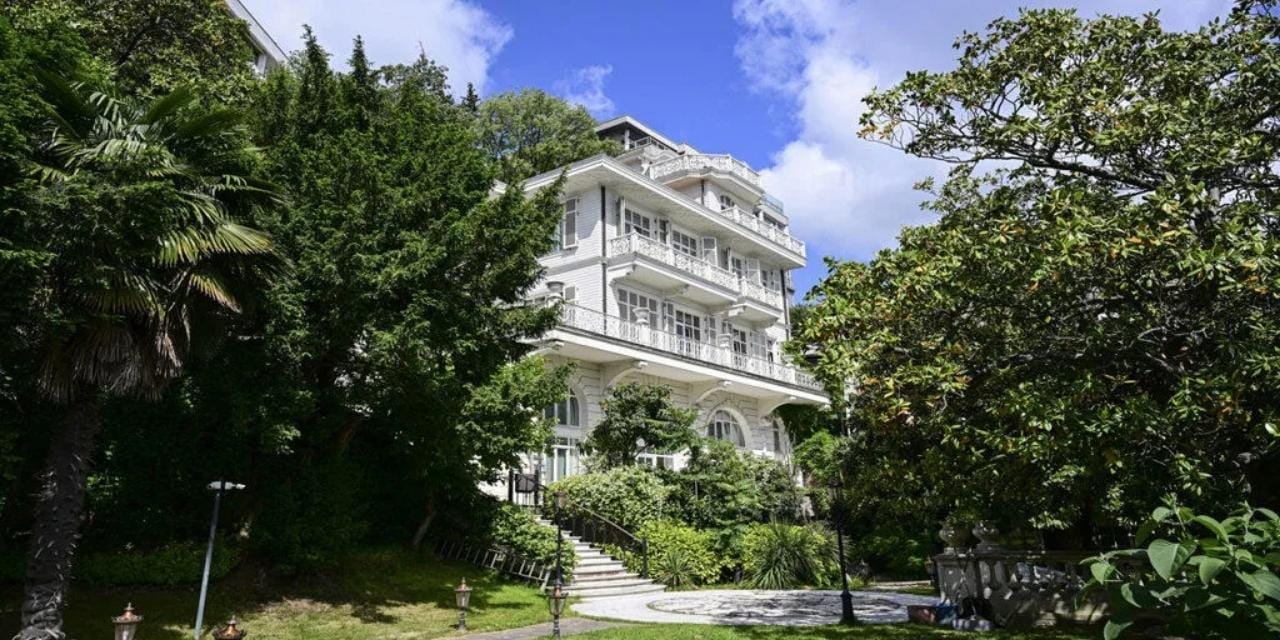 Gizli tutulmuştu! FETÖ'nün milyonluk yalısının yeni sahibi ortaya çıktı