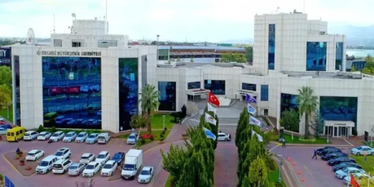 AKP'li belediye ihale yağdırdığı AKP'li müteahhide ceza kesti