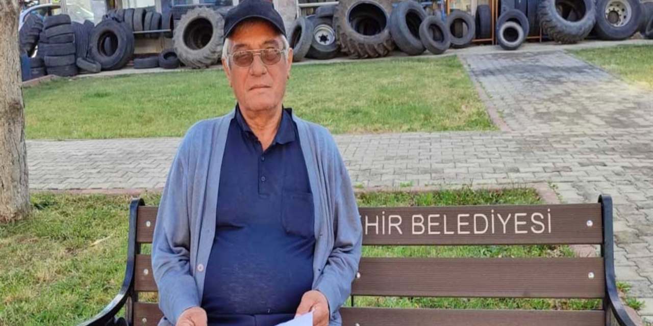 'Öldün sen' dediler yaşadığını ispat etmeye çalışıyor!