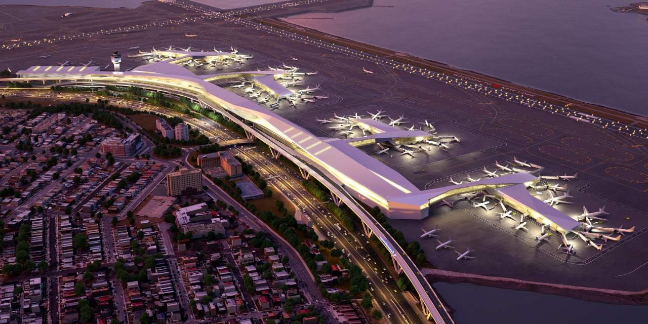 ABD'de korku dolu anlar: İki uçak pistte çarpıştı