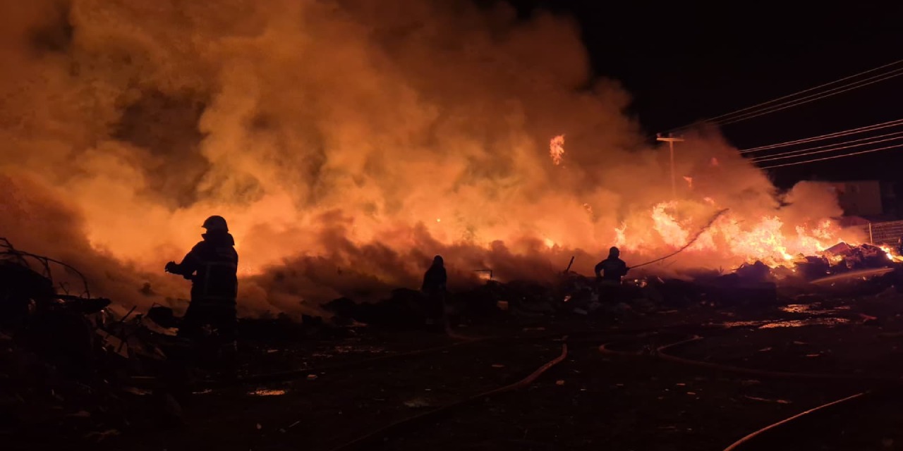 Hurdalıkta yangın! Alevler etrafı sardı