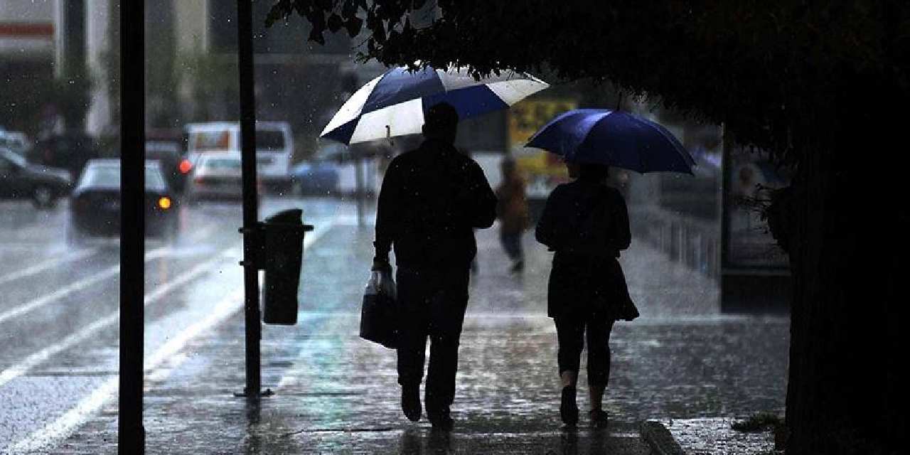 Harita kıpkırmızı: Bardaktan boşanırcasına yağacak: Prof. Dr. Orhan Şen saat verdi!