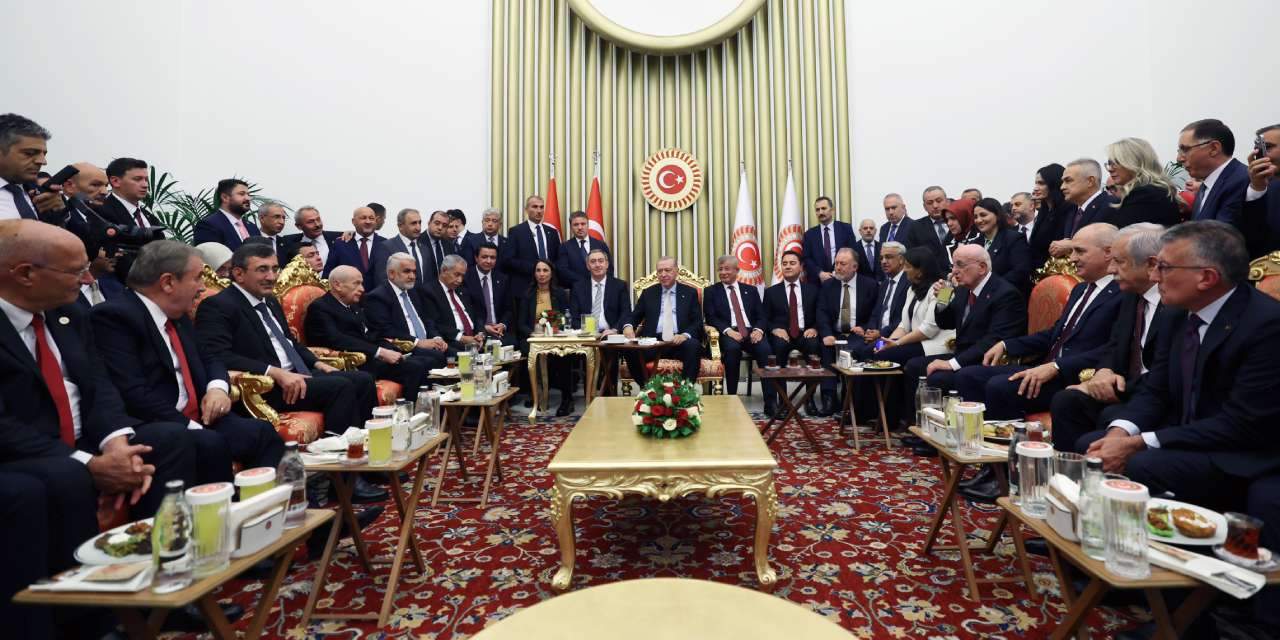 Erdoğan'ın muhalefetle verdiği pozların kilit ismini açıkladı: Gizli hedefi ortaya çıktı