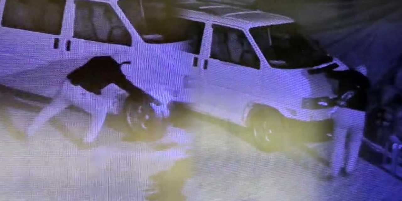 Isparta’da akılalmaz olay! Maskeli şahıs 4 aracı kundaklayıp kaçtı