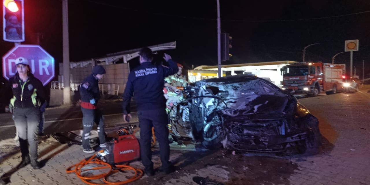 Manisa'da TIR ile otomobil çarpıştı: Ölü ve yaralılar var