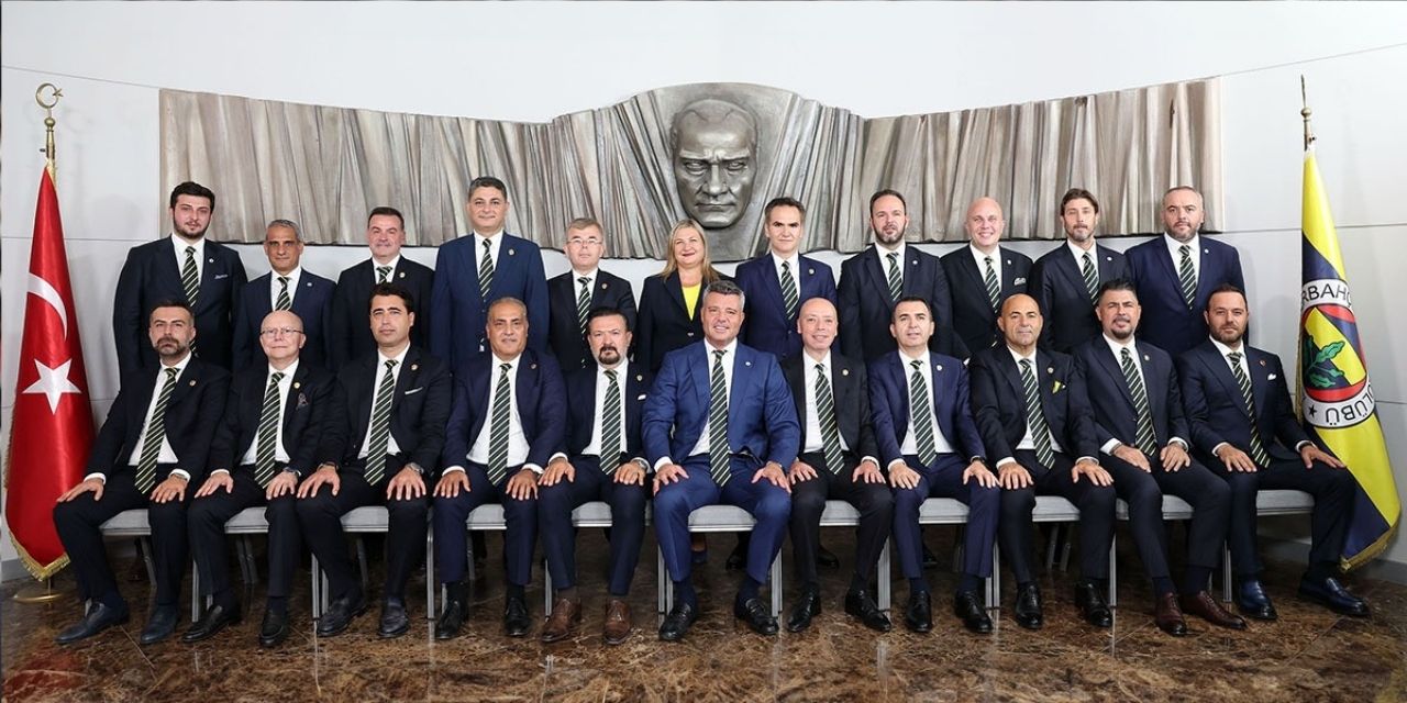Fenerbahçe'de kritik toplantı: Yöneticilerin görevleri belli oldu