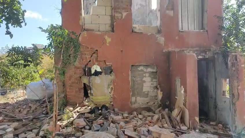 Son dakika | Fatih'te bir bina çöktü! Ekipler seferber oldu