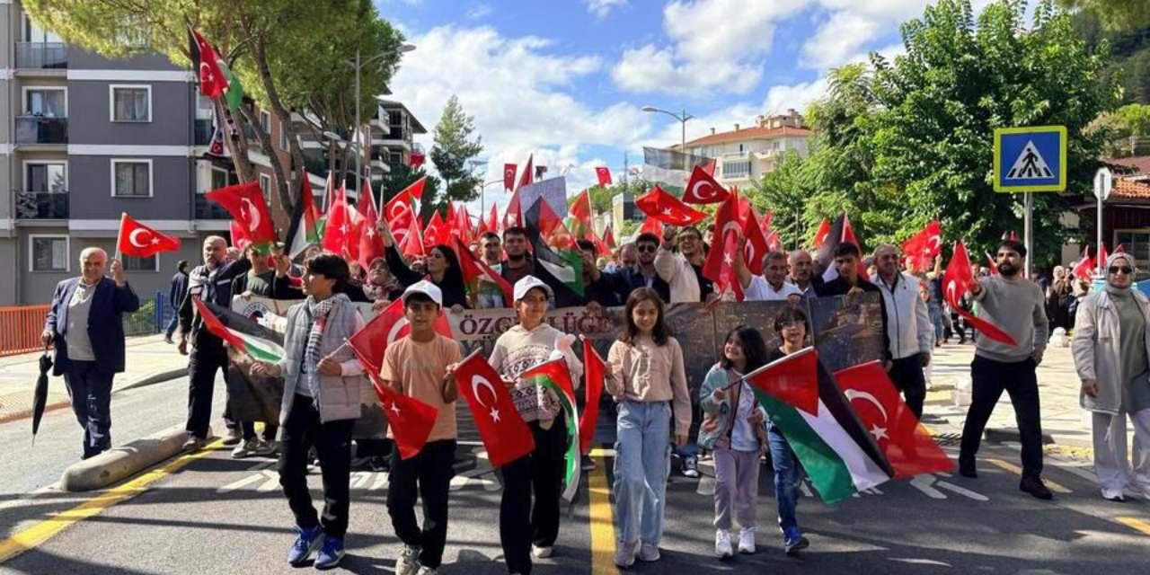 Muğla’da Filistin’e ve Sumud Filosu’na destek yürüyüşü