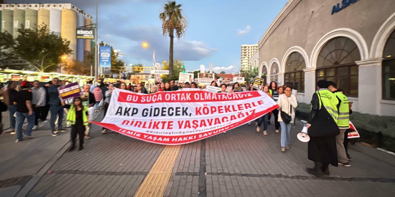 Yaşam hakkı savunucularından hayvanlara yönelik şiddeti protesto eylemi