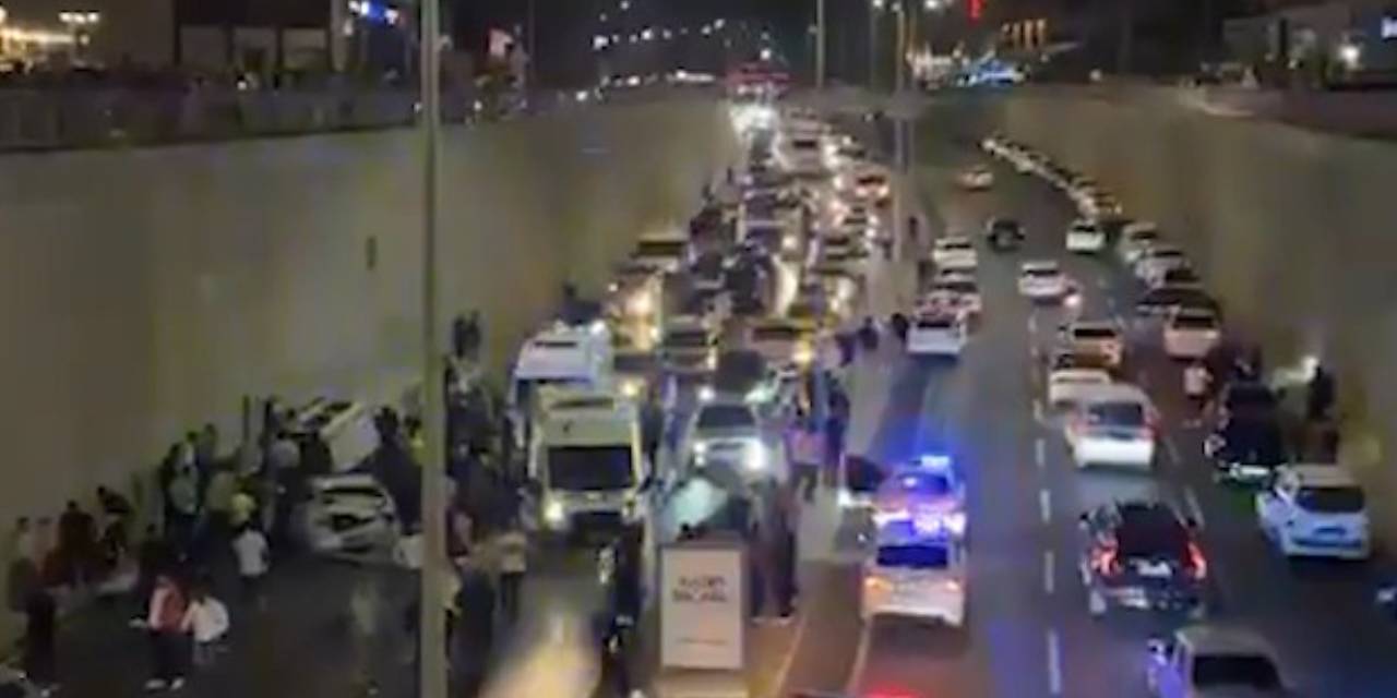 Şanlıurfa'da zincirleme kaza: 1'i ağır 5 yaralı