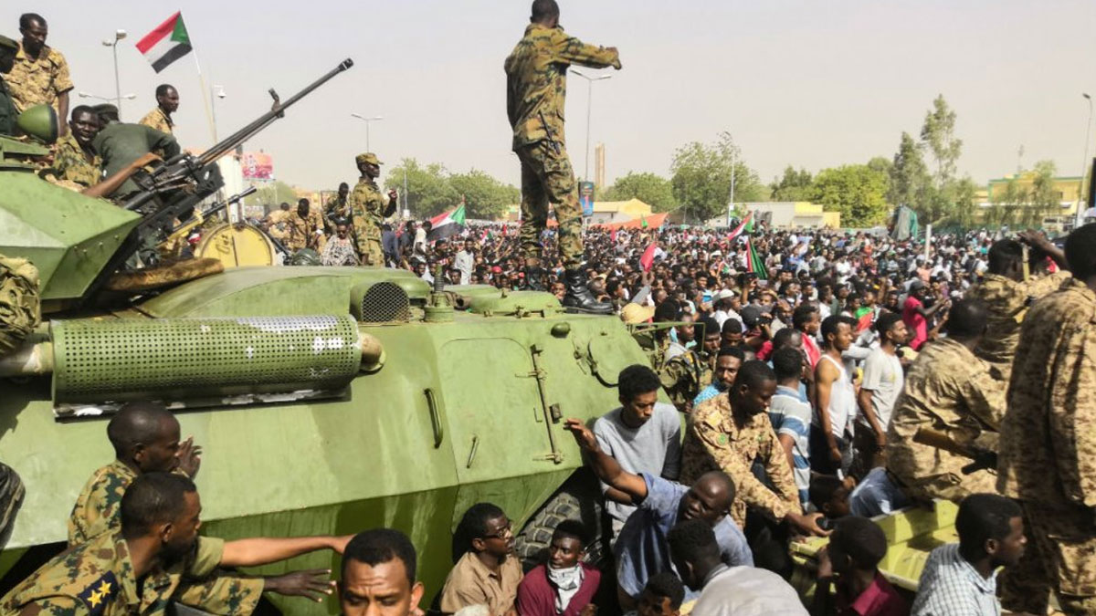Sudan: Darbe girişimi bastırıldı