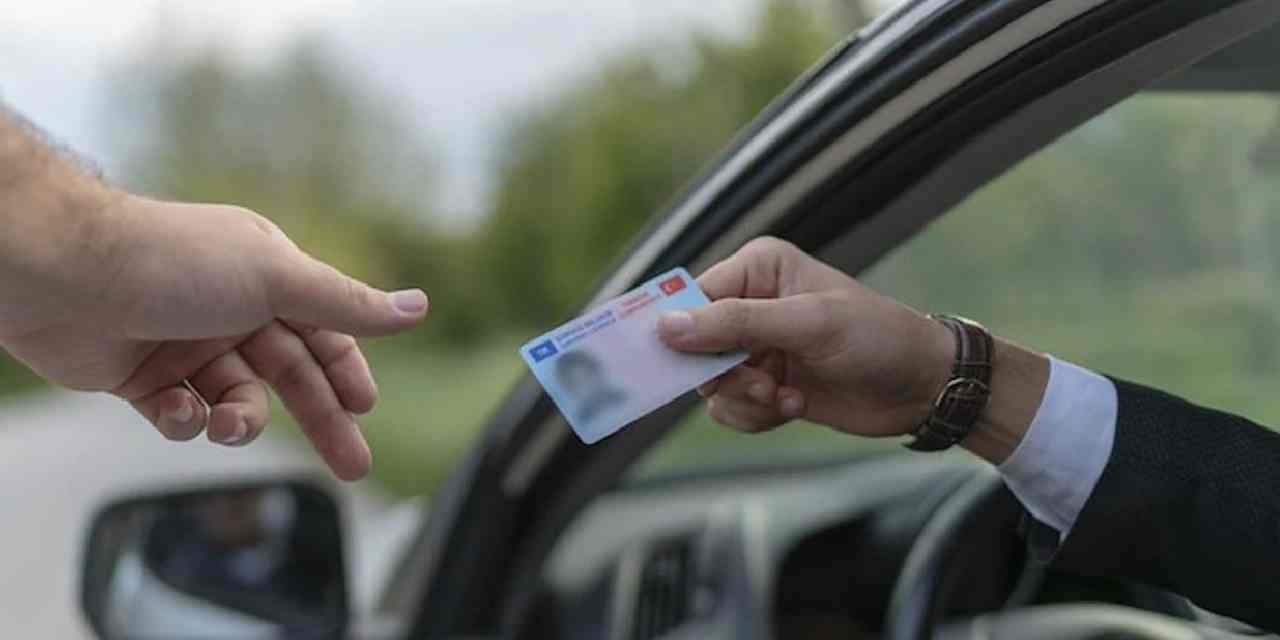 Bunu yapan sürücüler yandı: Ehliyeti alınacak, trafikten men edilecek!