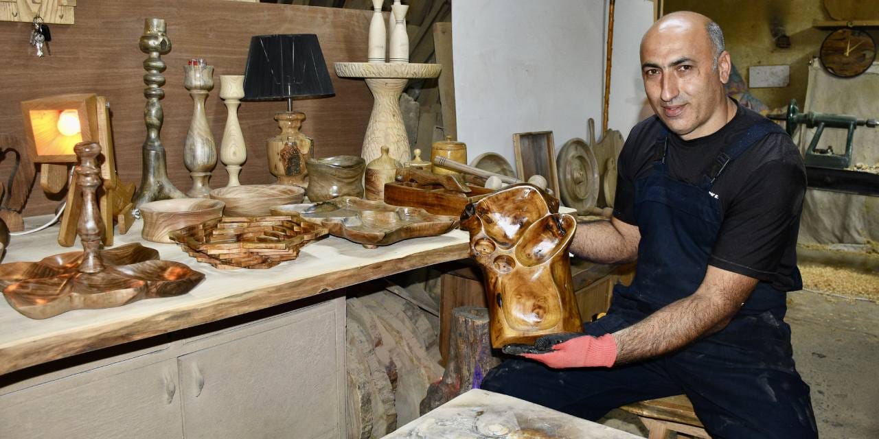 Torna tezgâhında stresle başa çıkan polis