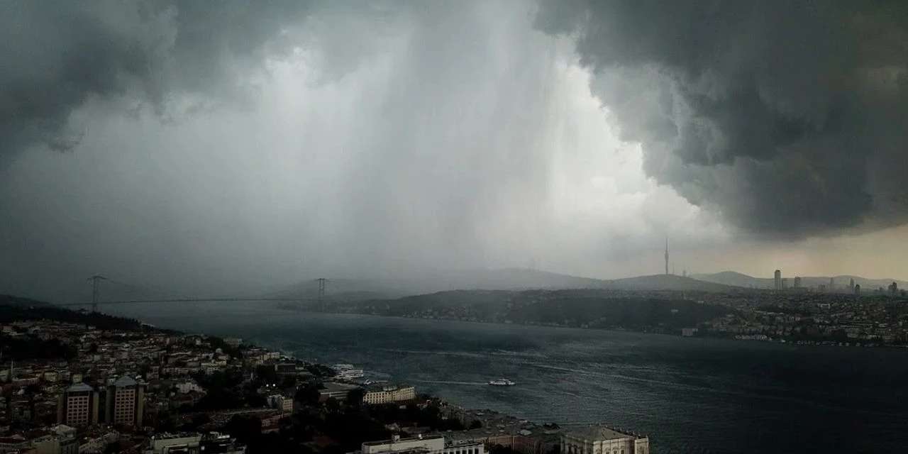 Bu sakinlik çok sürmeyecek! Meteoroloji fırtınanın kopacağı saati açıkladı