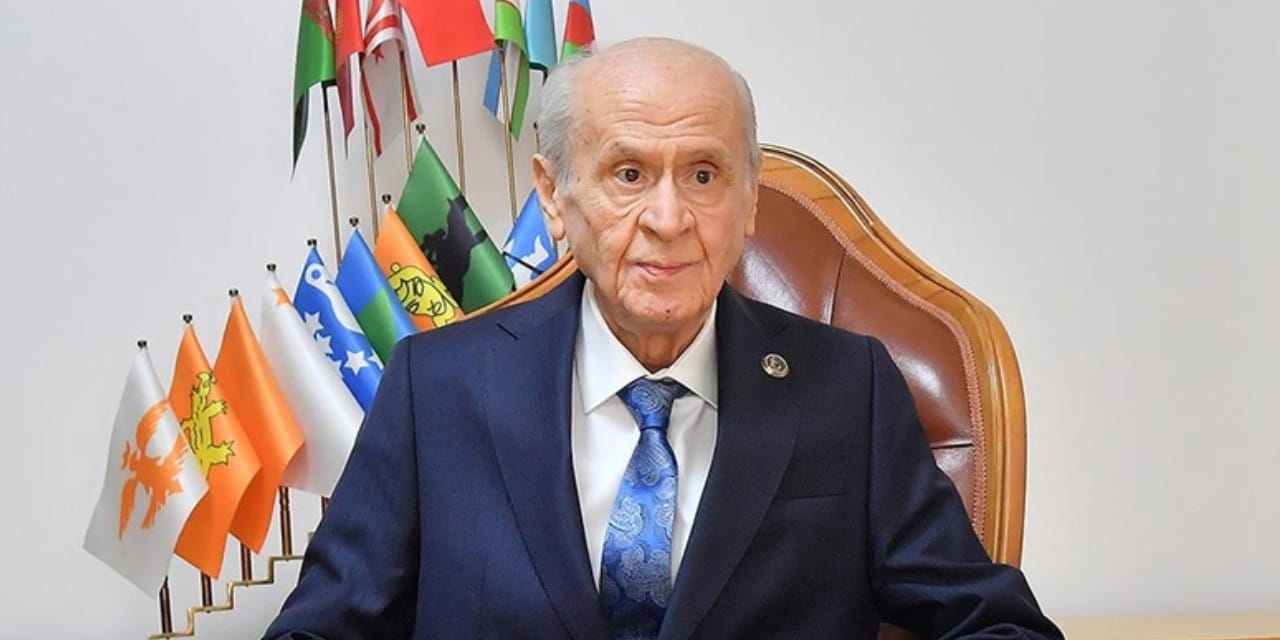 Erdoğan'ın eski yol arkadaşı 'Bahçeli her an erken seçim çağrısı yapabilir' dedi