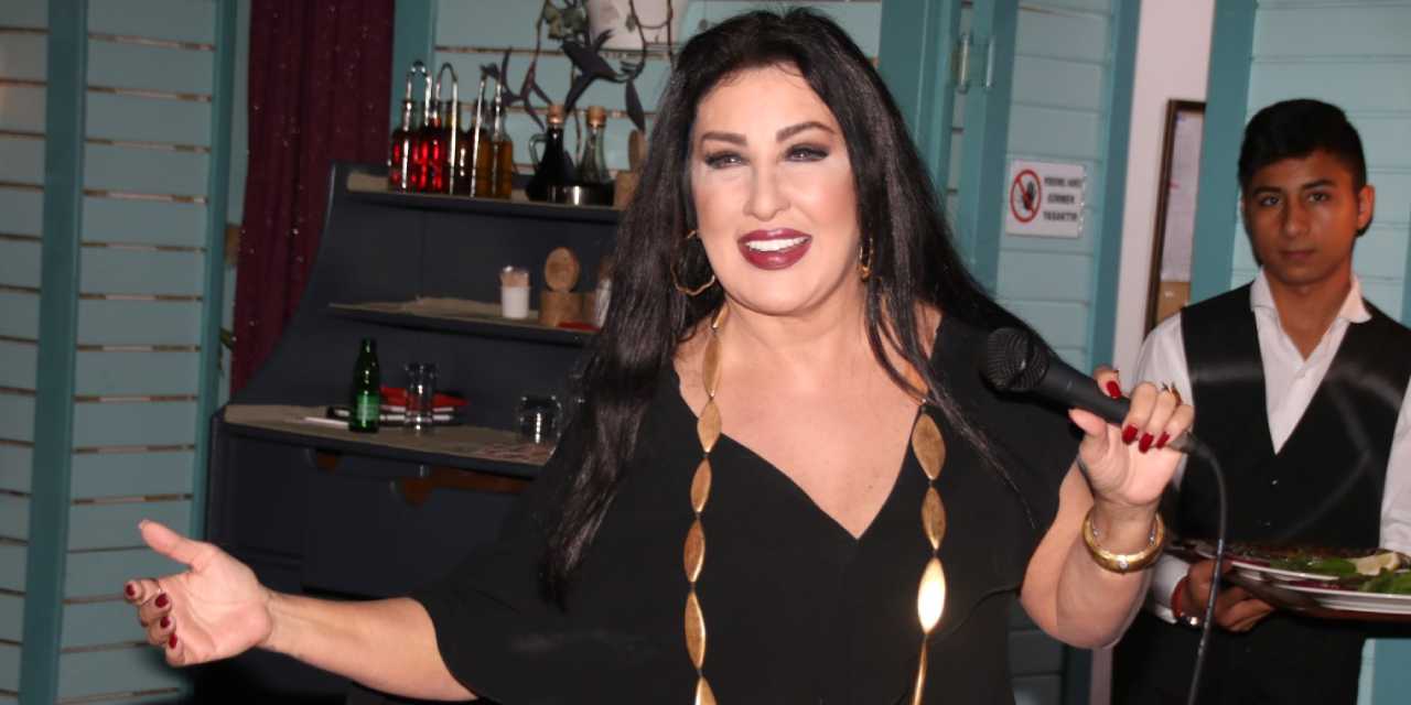 Nükhet Duru'yu akrep soktu! Apar topar hastaneye kaldırıldı