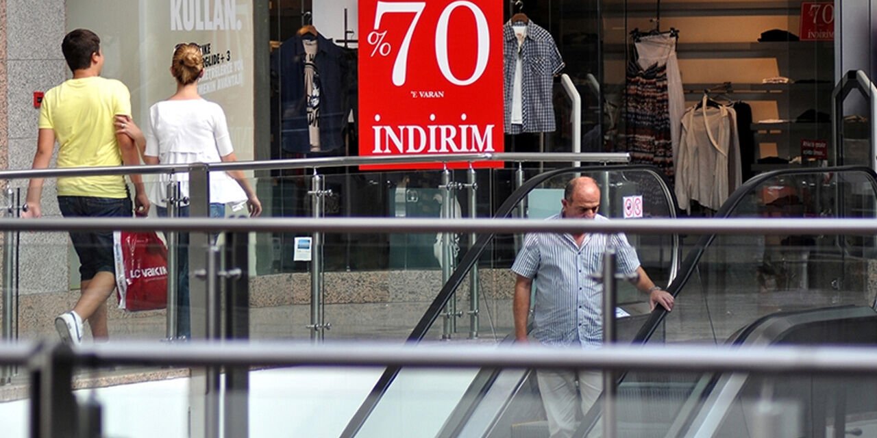 Bir çöküş hikayesi: Black Friday! Kara cuma nasıl altın gün oldu?