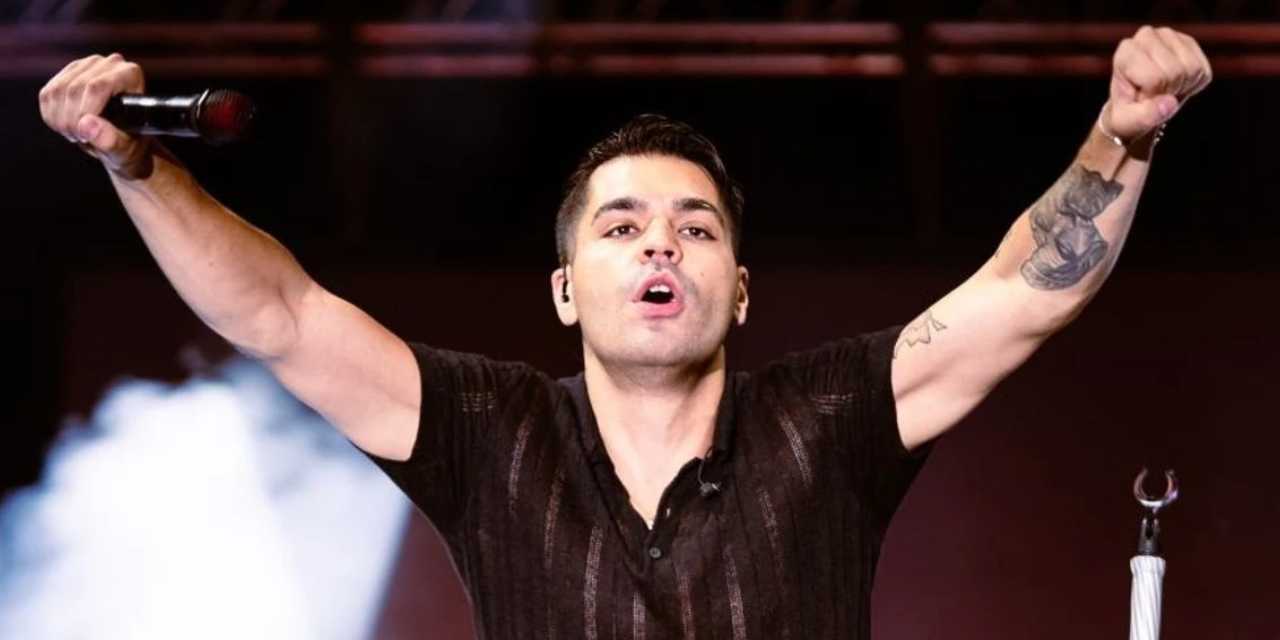 Emircan İğrek konserde: Ekrem İmamoğlu'na özgürlük bekledik!