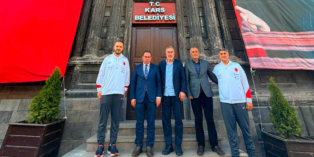 Samet Aybaba Kars'a gitti