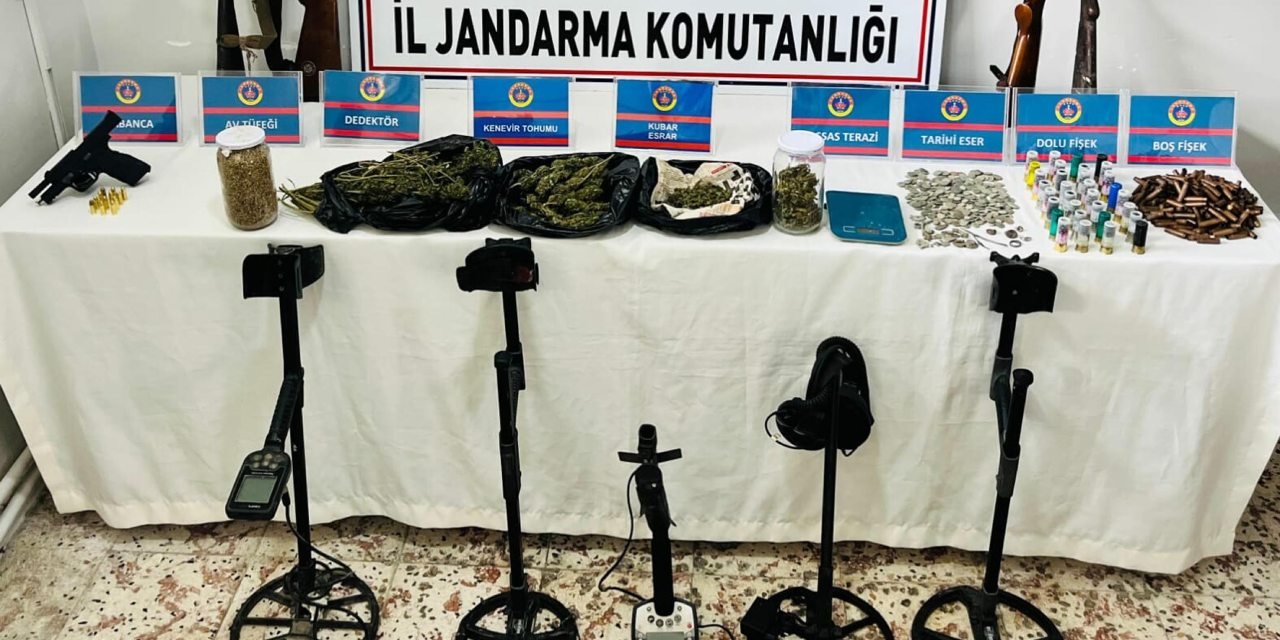 Hem defineci hem kaçakçı hem torbacı