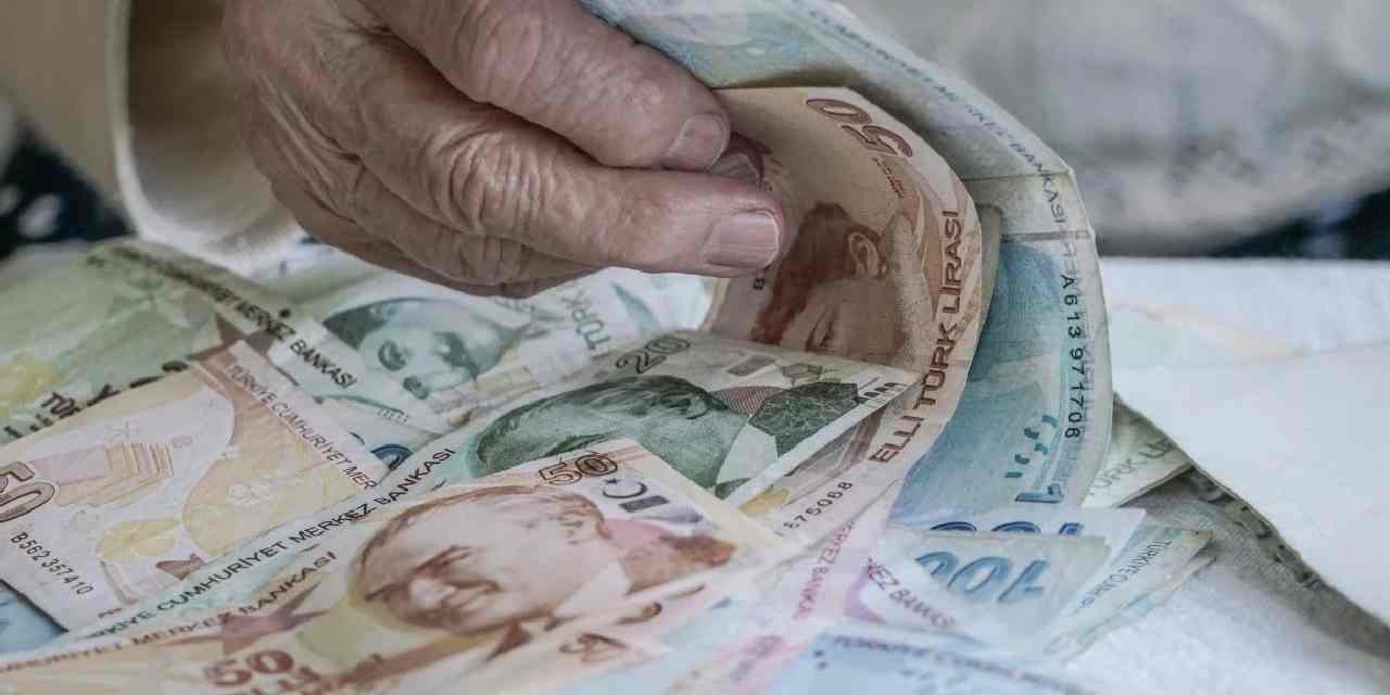 Emekli ve memura seyyanen zam açıklaması: SGK uzmanı İsa Karakaş refah payını da anlattı