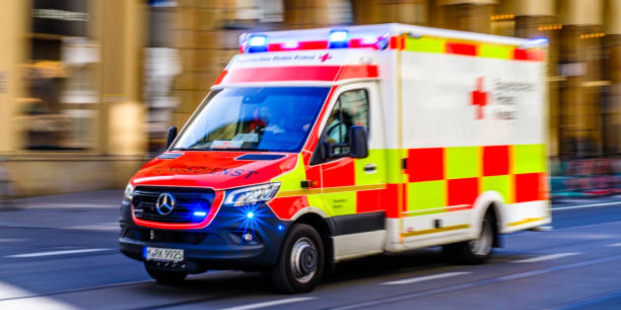 Almanya'da belediye başkanına bıçaklı saldırı! Kanlar içinde bulundu