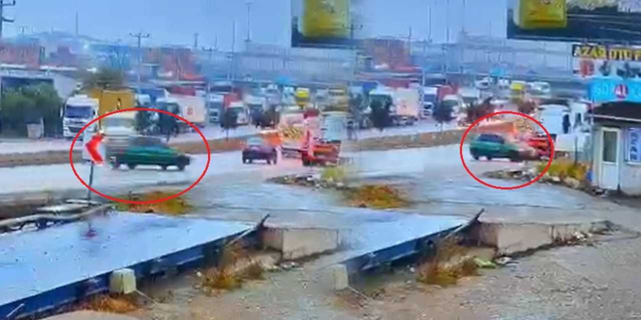 Bursa’da feci kaza! Otomobil önce tıra sonra elektrik panosuna çarptı