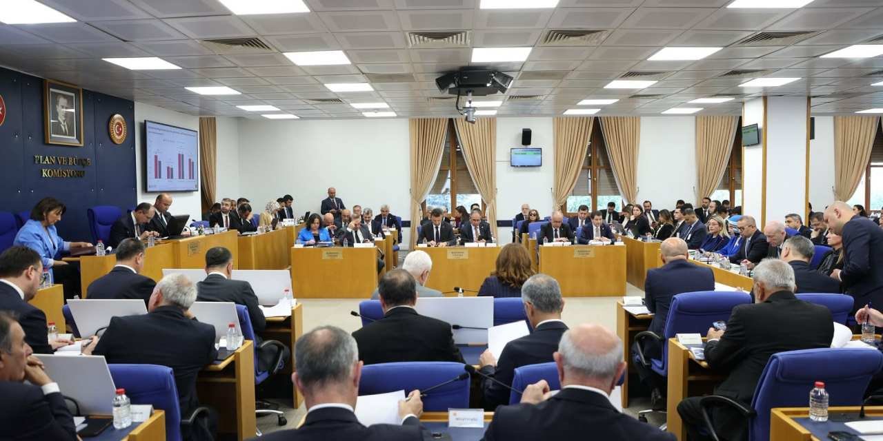 Bütçe komisyonunda Merkez Bankası Başkanı Karahan'a tepki gösterildi