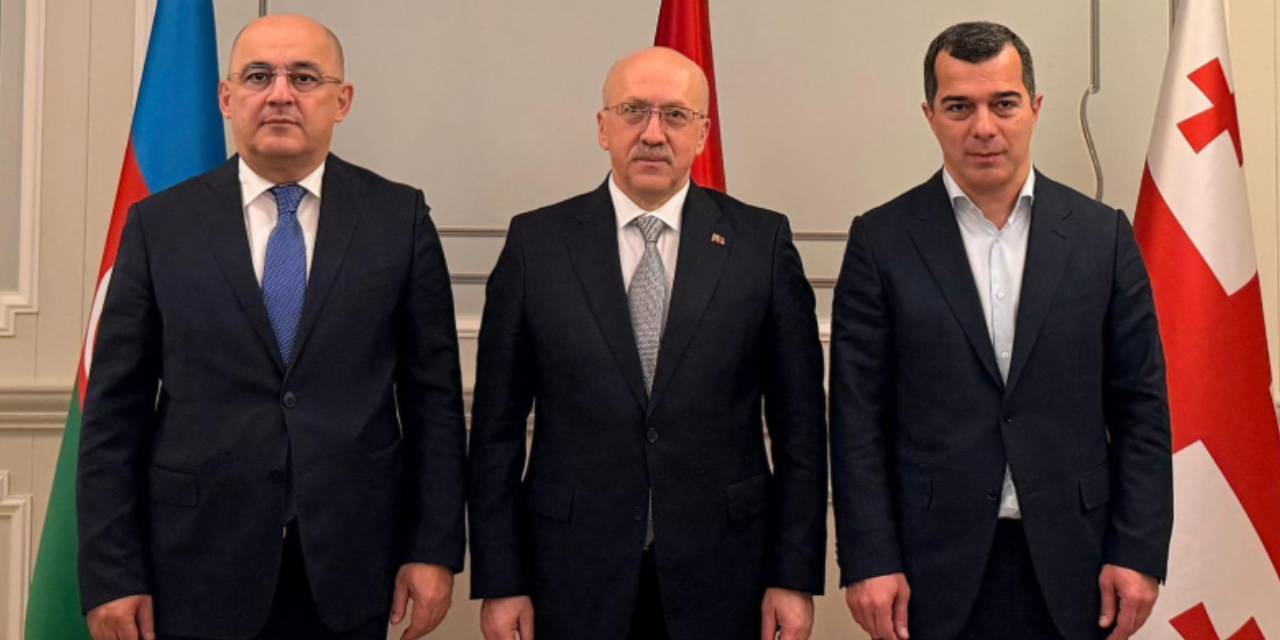 Türkiye Azerbaycan ve Gürcistan Ortak Gümrük Komitesi İstanbul'da toplandı