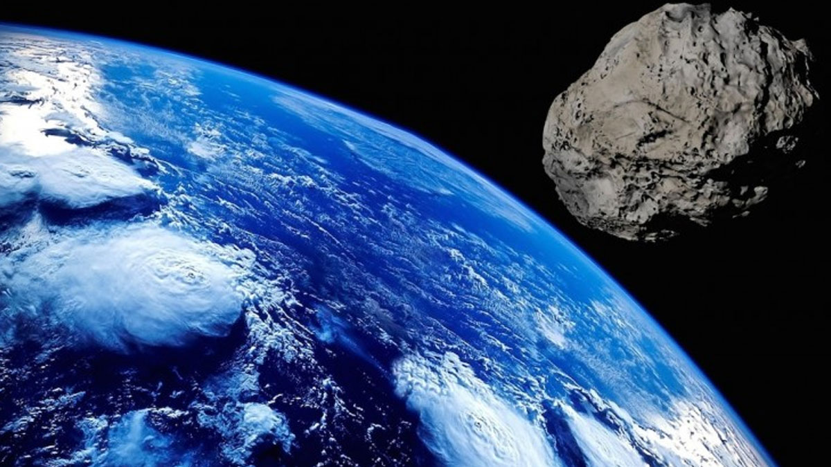 Devasa bir asteroid bu sabah dünyayı saatte 86 bin 400 kilometre hızla teğet geçti