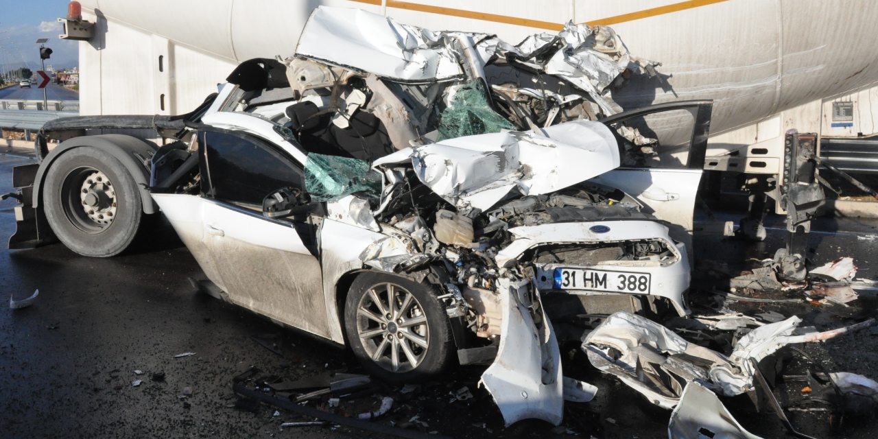 Tıra çarpan otomobile başka bir tır vurdu! Kaza üstüne kaza