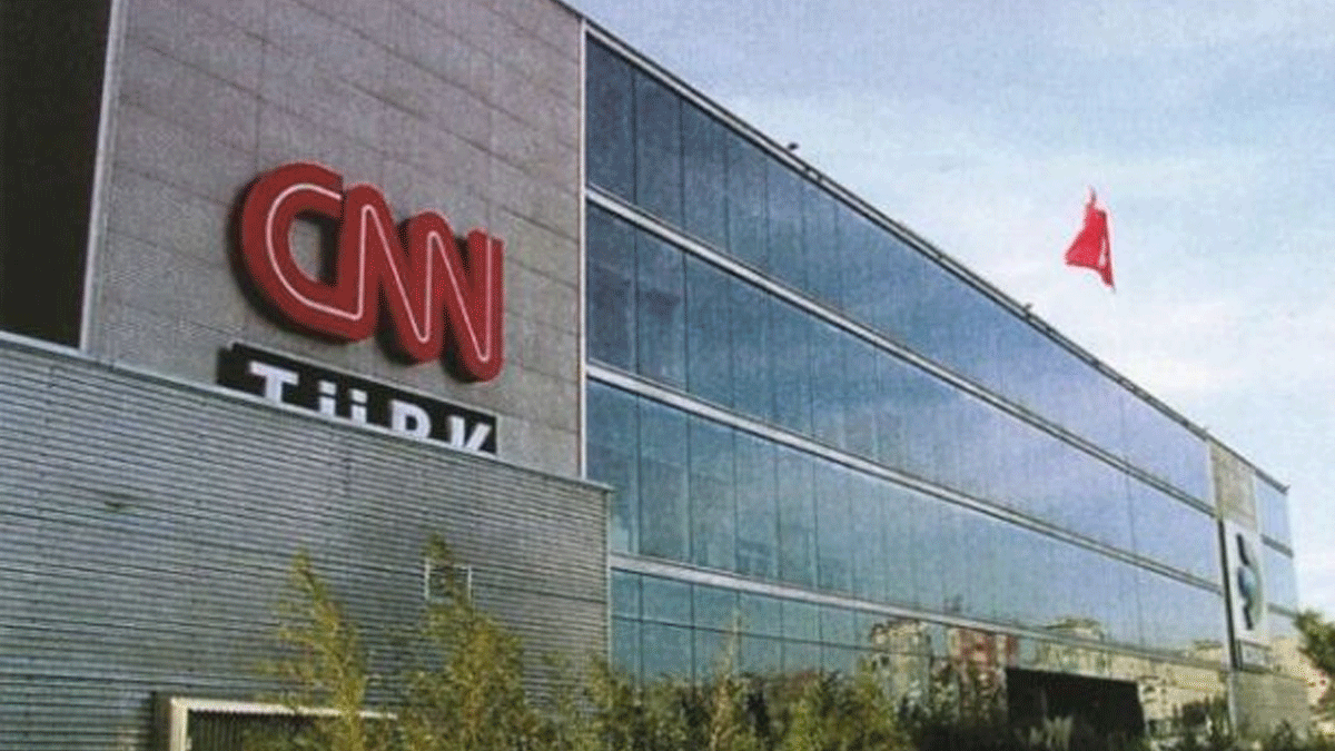 CNN Türk'te iki ayrılık